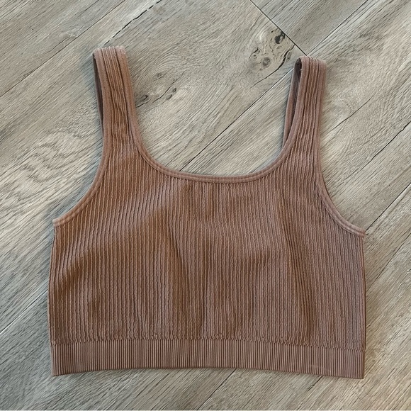 🔥SALE - any 4/$20. Ribbed Mauve Crop Top - Picture 3 of 3